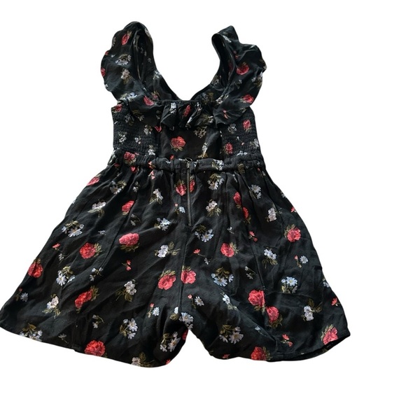 American Eagle Outfitters Black Floral Romper - Picture 2 of 4
